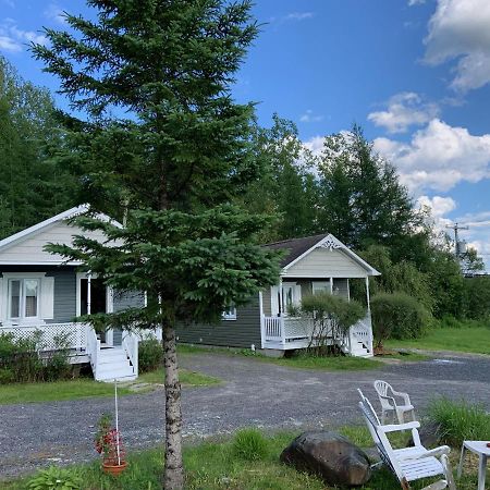 Motel & Chalets --Shefford-Waterloo- Habitation Forest Dış mekan fotoğraf