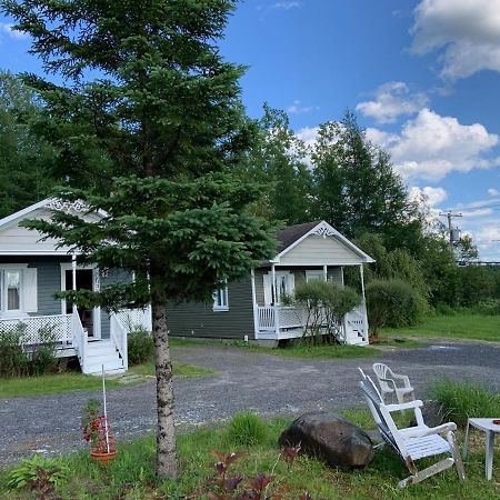 Motel & Chalets --Shefford-Waterloo- Habitation Forest Dış mekan fotoğraf