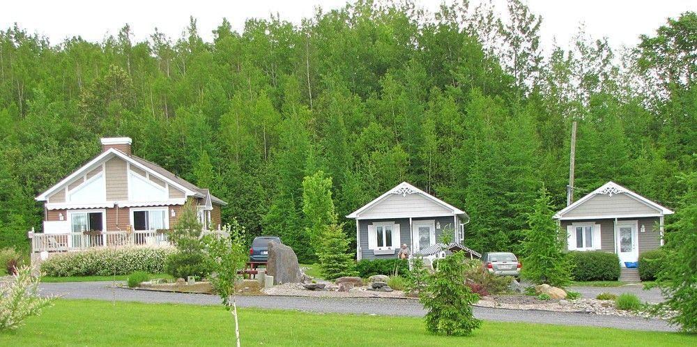 Motel & Chalets --Shefford-Waterloo- Habitation Forest Dış mekan fotoğraf