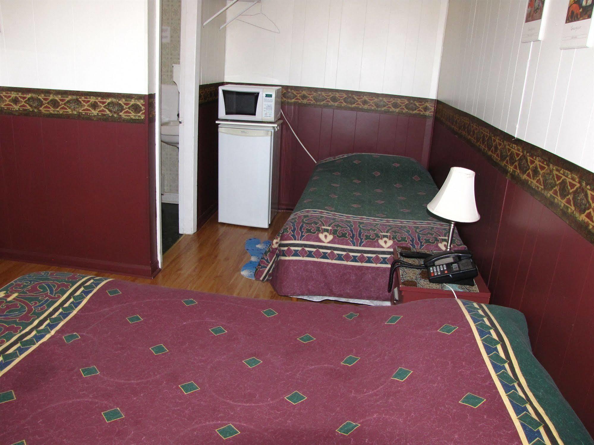 Motel & Chalets --Shefford-Waterloo- Habitation Forest Dış mekan fotoğraf